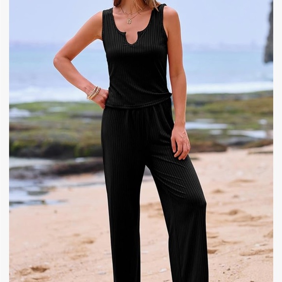 Ladies Lounge Set - Picture 6 of 10